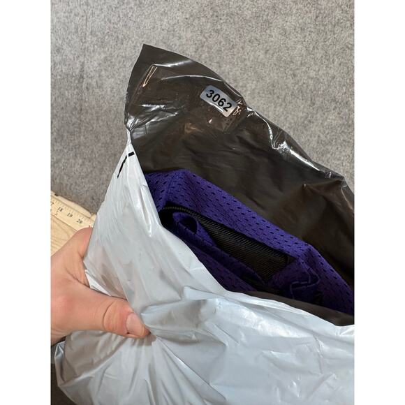 Vintage 90s Milwaukee Bucks Jersey NBA Majestic Men Purple Basketball Sports 2XL - Picture 10 of 10